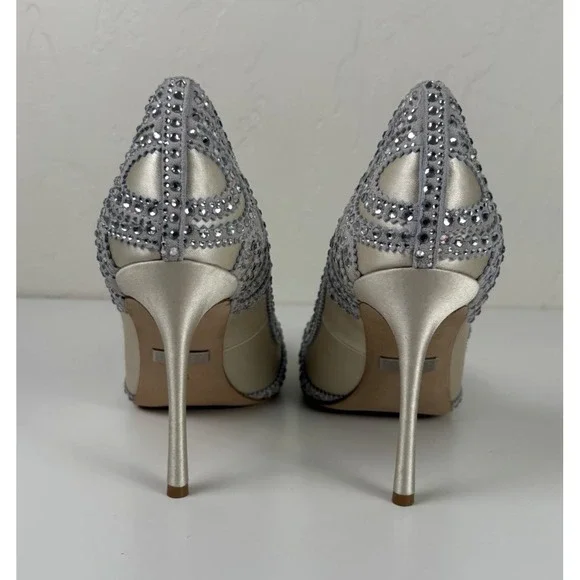 Badgley Mischka "Rouge" Heels Women's Size 6 1/2 Ivory Embellished Formal Pumps - Picture 5 of 14